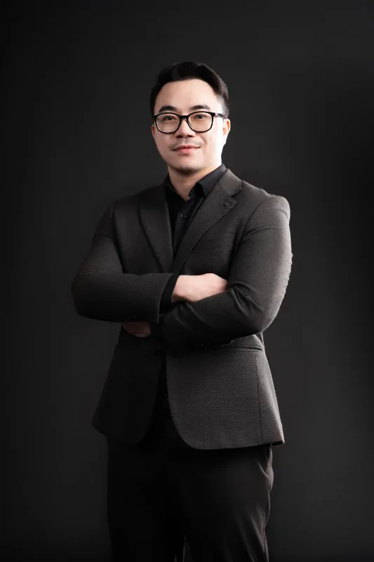 Ảnh chân dung Hưng Nguyễn