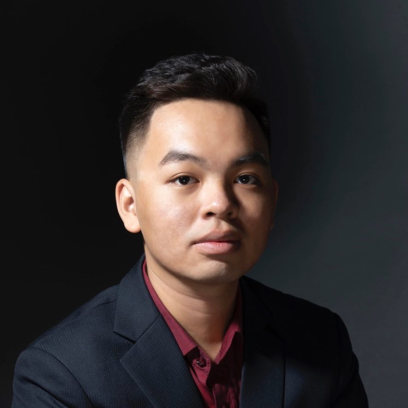 Ảnh chân dung Lê Việt Hoàng